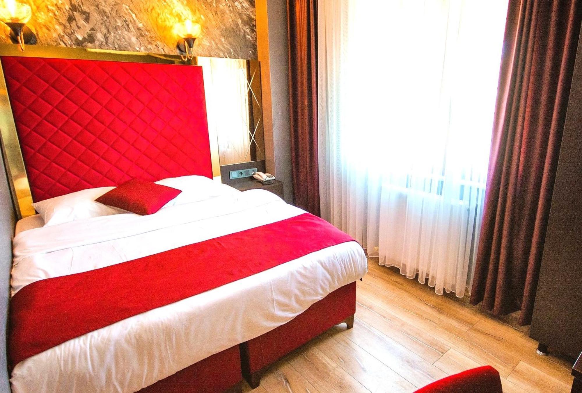 Atesde Dustu Salvara Hotell Istanbul Eksteriør bilde