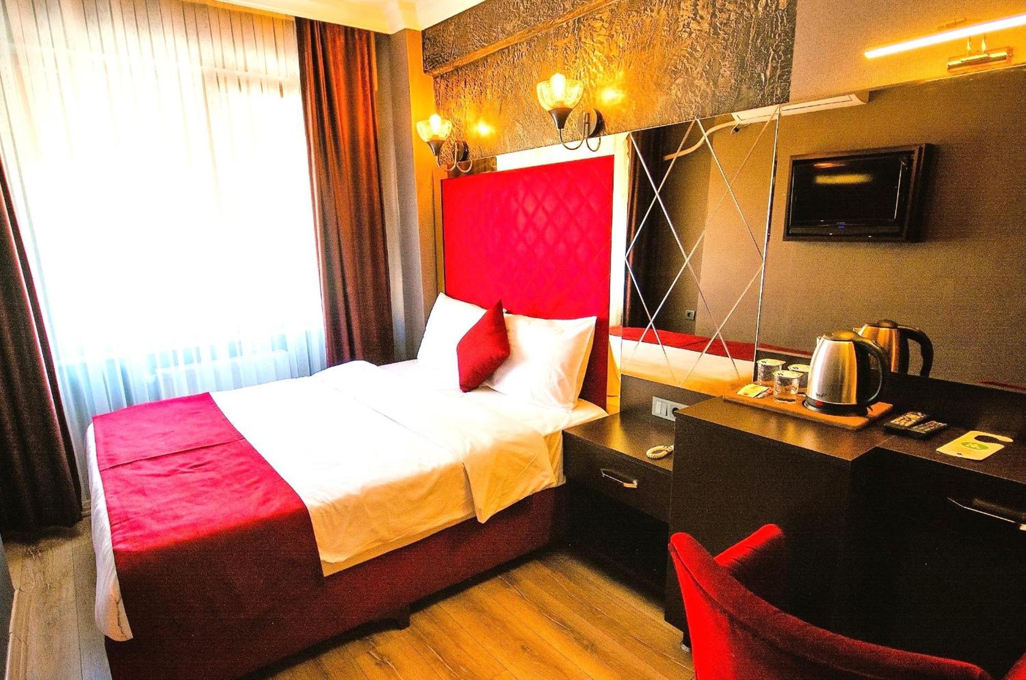 Atesde Dustu Salvara Hotell Istanbul Eksteriør bilde