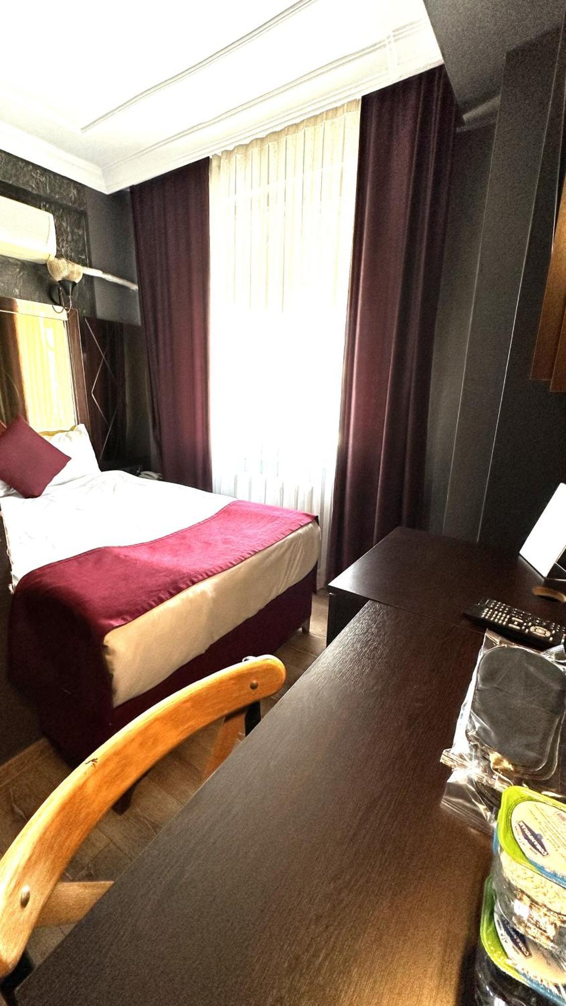 Atesde Dustu Salvara Hotell Istanbul Eksteriør bilde
